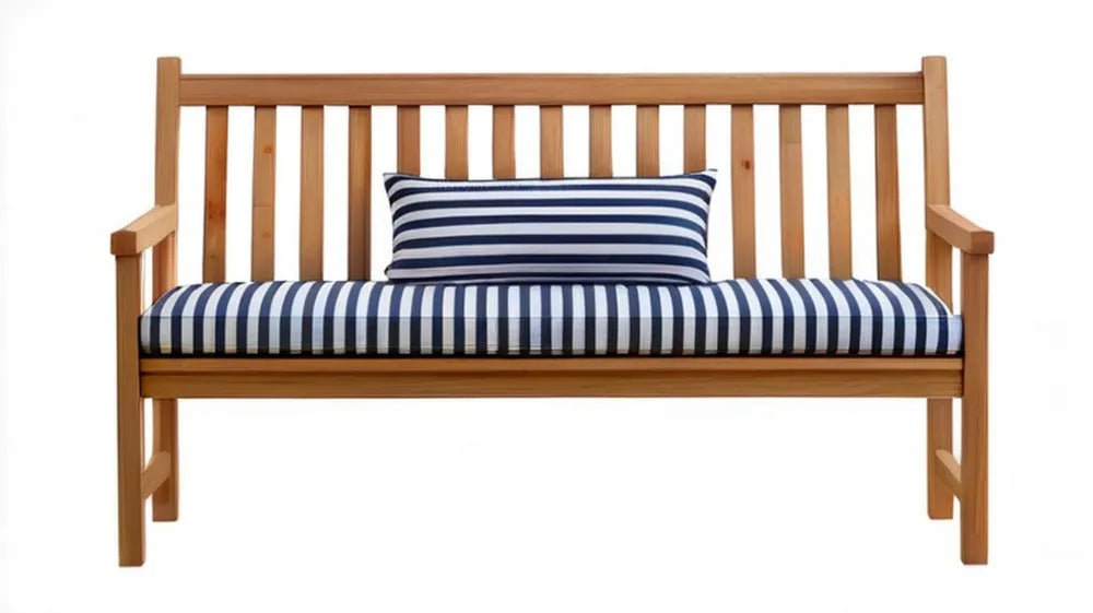 Dwuosobowa ławka ogrodowa z litego drewna sosnowego, brązowa, 120 x 65 x 90 cm, z granatowo-białymi poduszkami